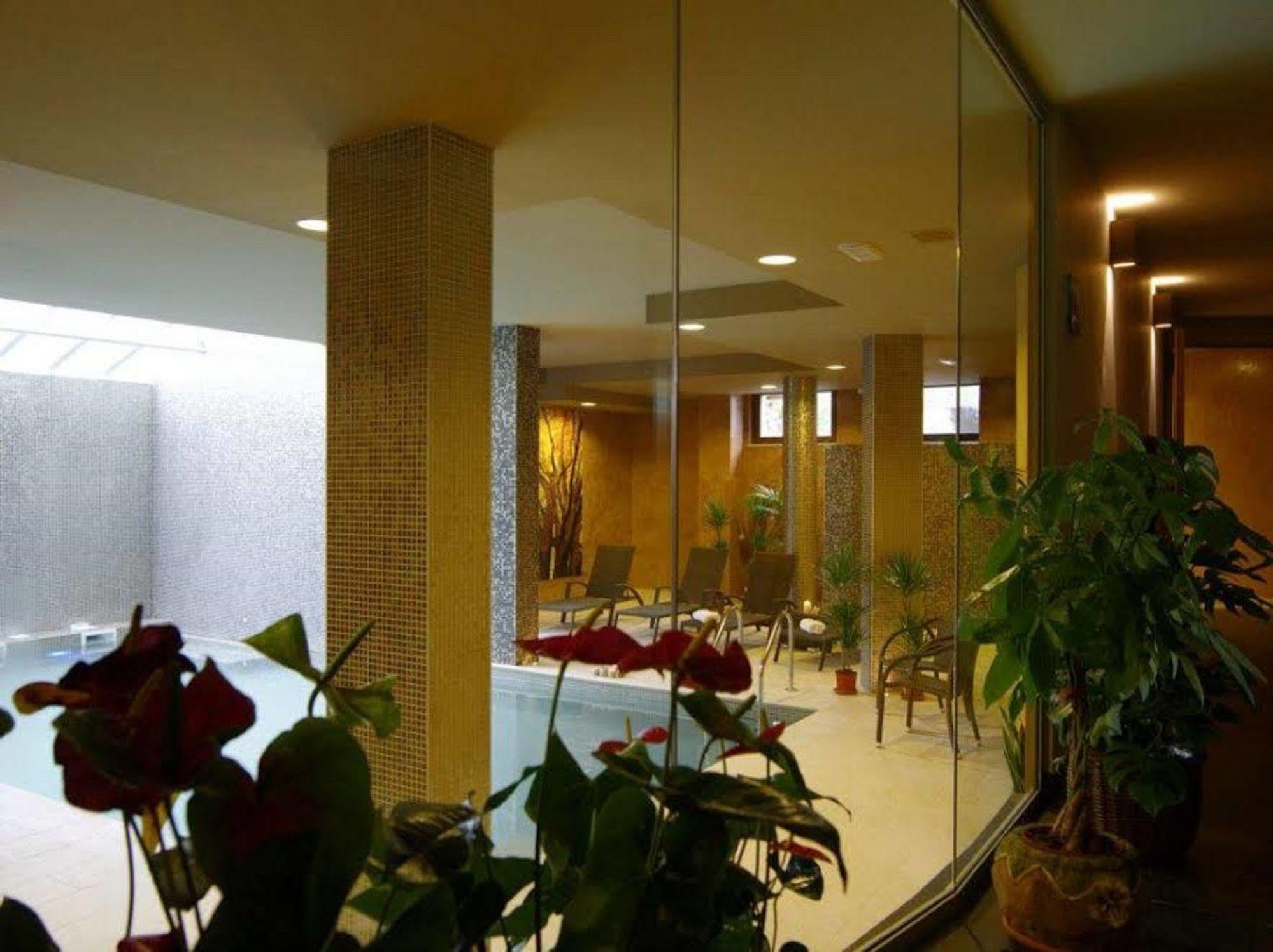 Hotel Natura Кастель-ди-Сангро Экстерьер фото